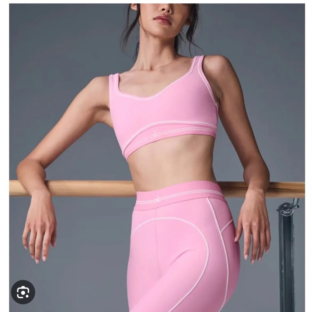 Alo sweet pink heart throb bra